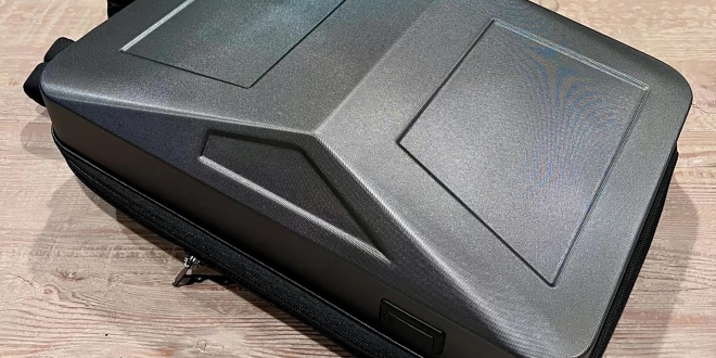 تيسلا تسجل علامة تجارية لحقيبة مقتبسة من سايبرترك