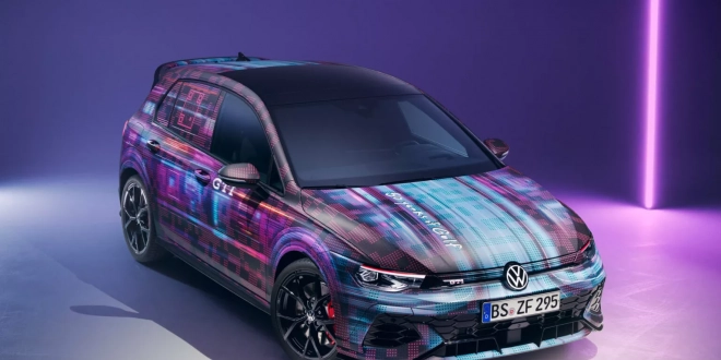 فولكس واجن تعرض جولف 2025 المحدثة تحت التمويهات