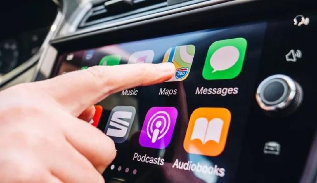 جوجل تُحدّث اندرويد اوتو لتمييز التطبيقات القابلة للاستخدام أثناء التوقف